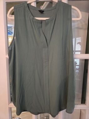 Ann Taylor Sleeveless Split-Neck Blouse in Olive Green - Size L
